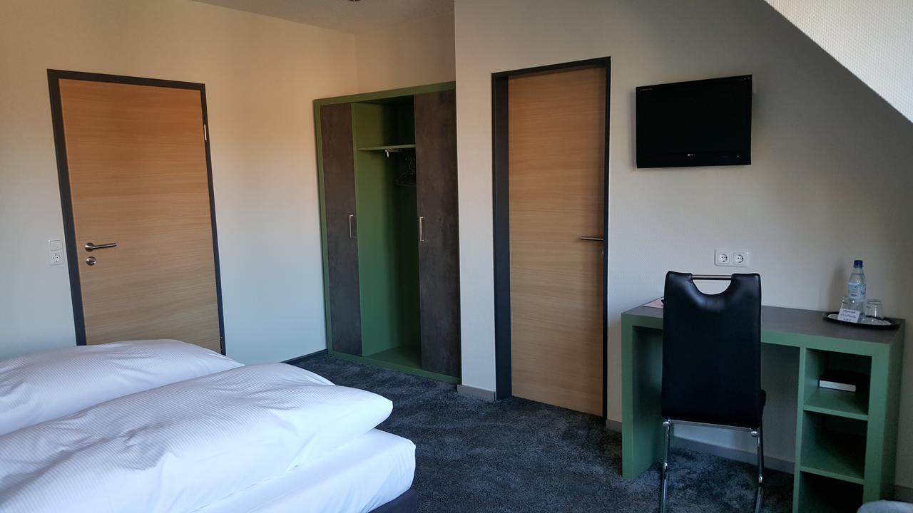 Hotel Landhaus Feyen Grossefehn Экстерьер фото