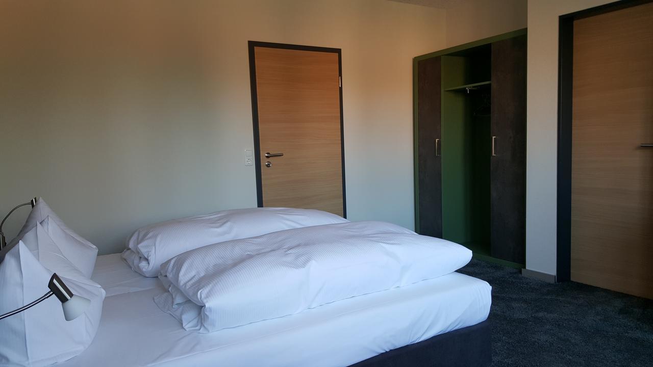 Hotel Landhaus Feyen Grossefehn Экстерьер фото